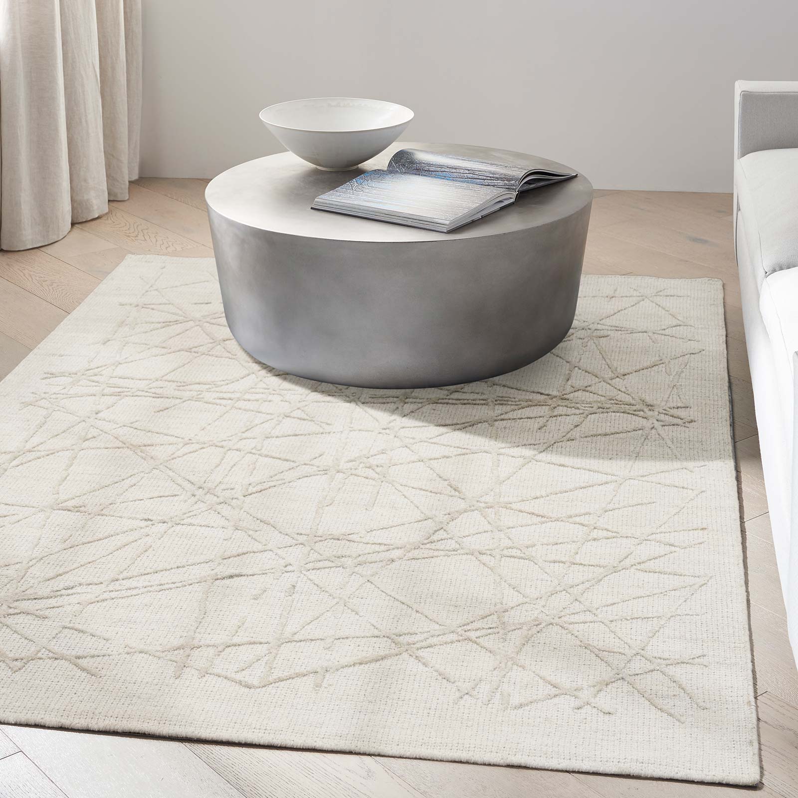 Calvin Klein Teppich Wander CK044 WND01 IVGRY IVORY GREY 5x7 099446957047 interior 1