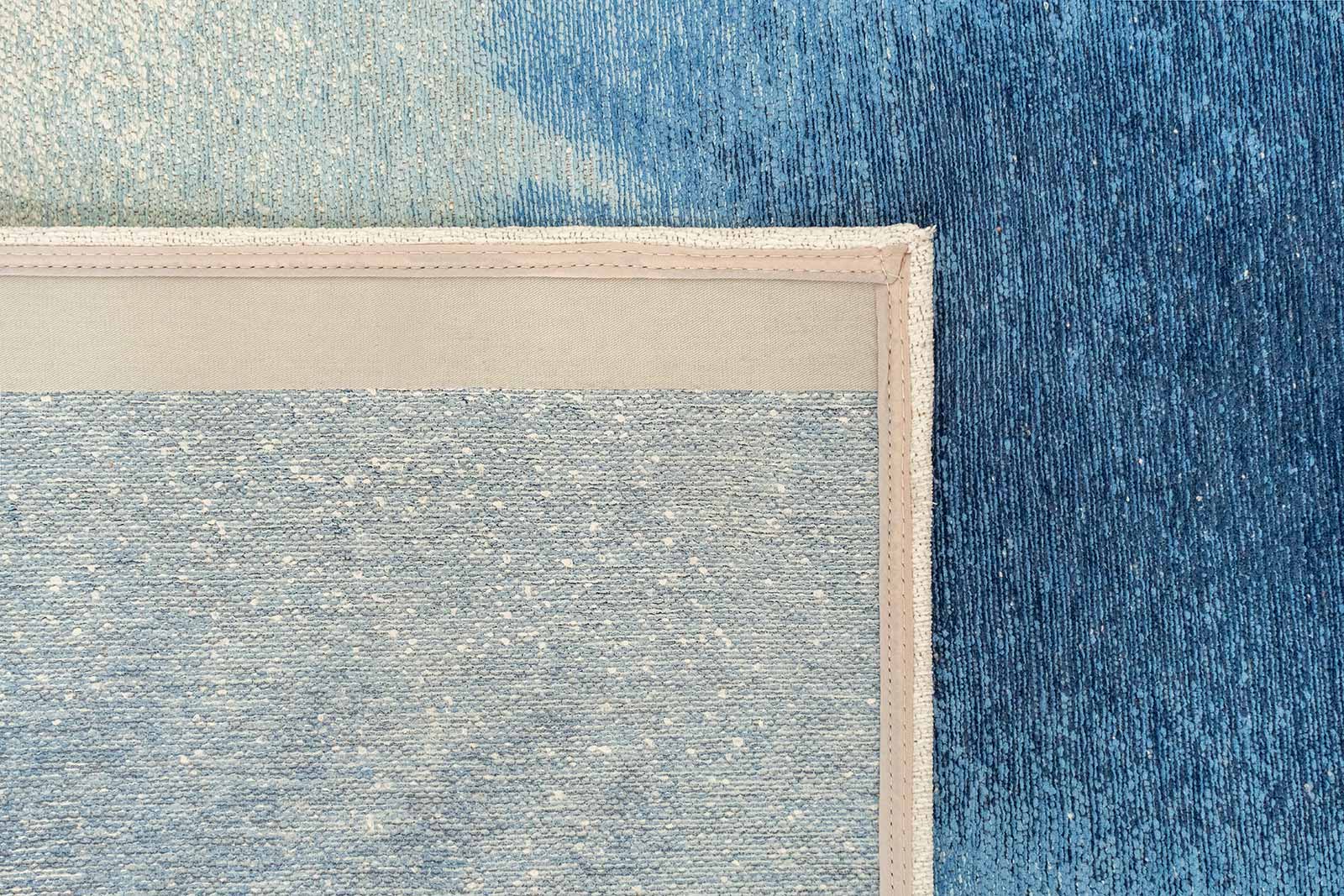 Louis De Poortere teppich Meditation 2102 Drop Dream In Blue back